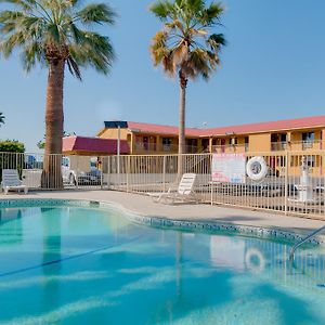 Vagabond Inn Buttonwillow I-5 Exit 253 Bakersfield Exterior photo