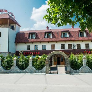 Stara Vezha Hotel Boryspil Exterior photo