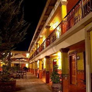 Plaza Mexicana Margarita'S Hotell Creel Exterior photo