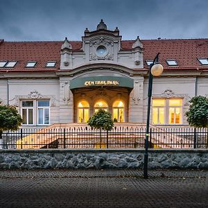 Penzion Central Park Hotell Žilina Exterior photo