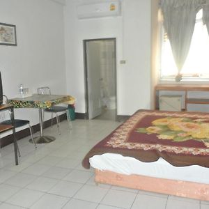 Mono Place Hotell Udon Thani Room photo