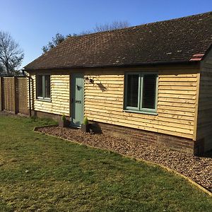 Little Banks Barn Leilighet Ringwood Exterior photo