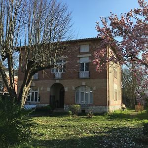 Chez Dan Et Vero - Chambre D'Hote Hotell Moissac Exterior photo