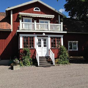 Kroksta Gård Guest House Bälinge Exterior photo