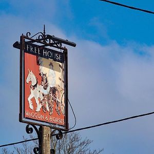 The Waggon And Horses Hotell Great Yeldham Exterior photo