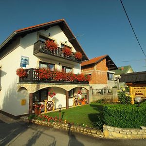 House Marinic Hotell Grabovac  Exterior photo