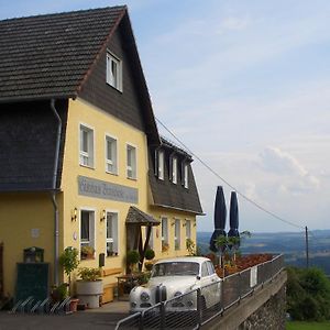 Gasthaus Zur Burgschaenke Hotell Aremberg Exterior photo