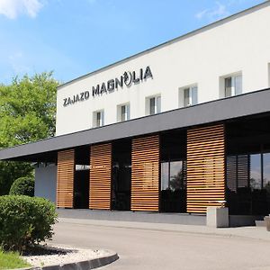 Zajazd Magnolia-Airport Modlin Hotell Pomiechówek Exterior photo