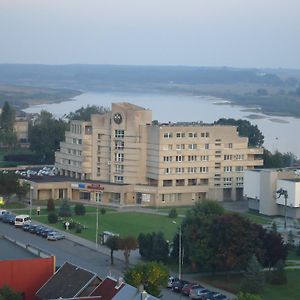 Viesbutis Jurbarkas Hotell Exterior photo