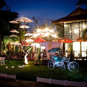 Baan Puang Petch Hotell Chiang Mai Exterior photo