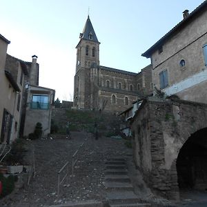 Gite Des Monts Hotell Saint-Izaire Exterior photo