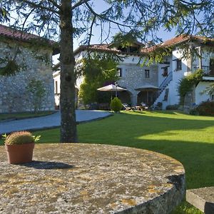 La Casona De Suesa Hotell Exterior photo