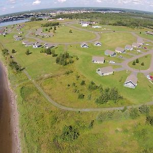 Villegiature Deux Rivieres Resort Tracadie Exterior photo