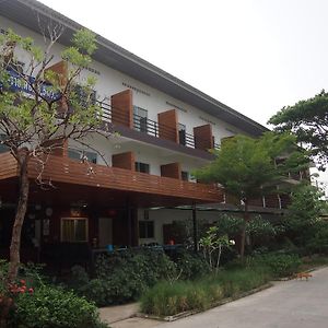 Baan Sakulpetch Hotell Sung Noen Exterior photo