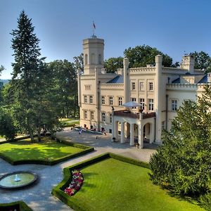 Palac Mierzecin Wellness & Wine Resort Exterior photo