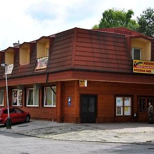 Penzion Kaspec Hotell Uničov Exterior photo