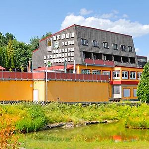 Gasthof Pension Sonnenberg Hotell Weilrod Exterior photo