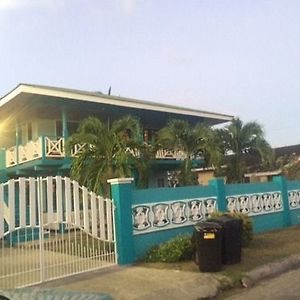 Restorations Tobago Hotell Crown Point Exterior photo