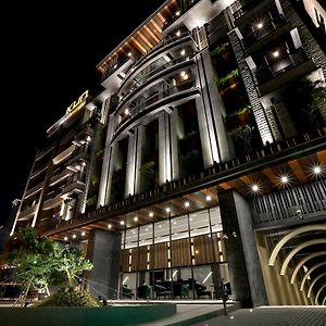 Kun Tour Hotell Taichung Exterior photo