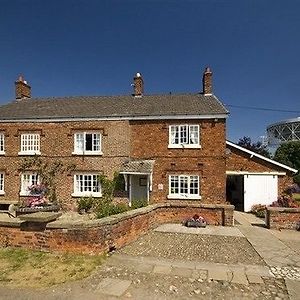 Bridge Farm Bed & Breakfast Hotell Crewe Exterior photo