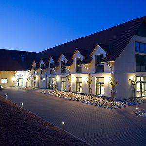 Apartments Golfpark Schlossgut Sickendorf Lauterbach Exterior photo