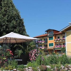 Ferienhotel Herzog Neumarkt am Wallersee Exterior photo