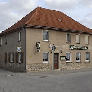 Gasthaus ,,Zum Schwarzen Baer" Hotell Gusten Exterior photo