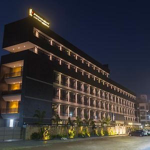 Prominent Corporate Residency Hotell Gandhinagar Exterior photo