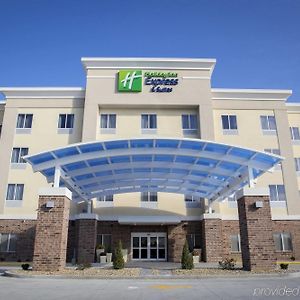 Holiday Inn Express And Suites Edwardsville, An Ihg Hotel Exterior photo