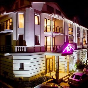 Romantic Boutique Hotell Focşani Exterior photo