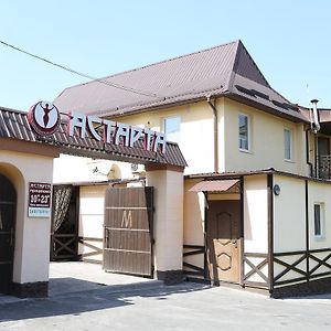 Astarta Inn Kamenets-Podolsk Exterior photo