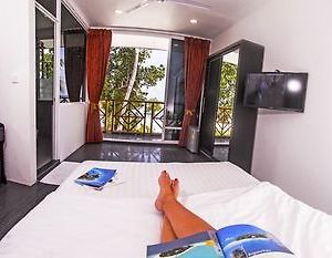 Seven Corals Hotell Maafushi Exterior photo