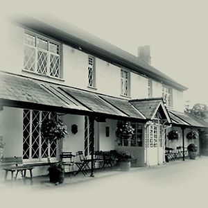 The Clytha Arms Hotell Abergavenny Exterior photo