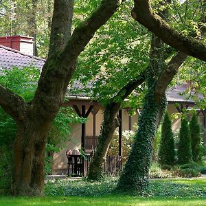 Lipowy Przyladek - Szkolenia I Wypoczynek Hotell Serock Exterior photo