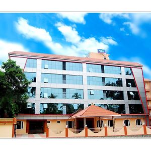 Sree Gokulam Sabari Hotell Chavakkad Exterior photo