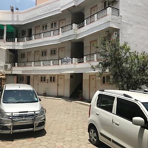 Sap Residency Hotell Tiruppur Exterior photo