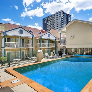 Toowong Inn&Suites Brisbane Exterior photo