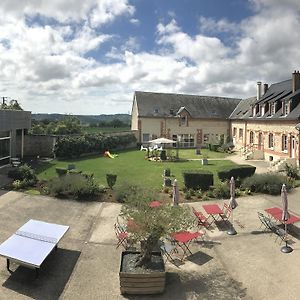 Ferme Du Chateau Hotell Monampteuil Exterior photo