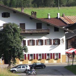 Gasthof Sonne Haeselgehr Hotell Exterior photo