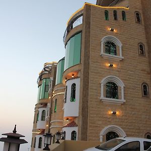 Fndk Vifaa Hotell Fayfa Exterior photo