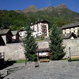 Pensione Genzianella Hotell Alagna Valsesia Exterior photo