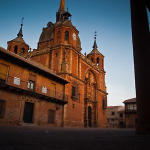 Hospederia Santa Elena Hotell San Carlos del Valle Exterior photo