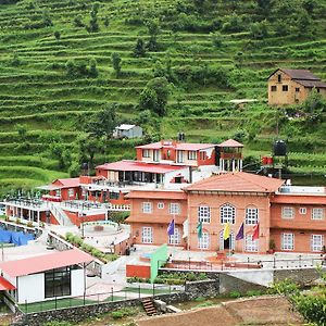 Om Adhyay Retreat Hotell Dumān Exterior photo