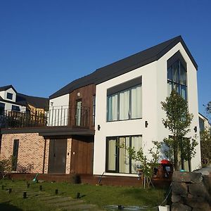 Forest 813 Jeju by Exterior photo