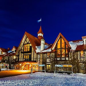 The Highlands At Harbor Springs Hotell Exterior photo