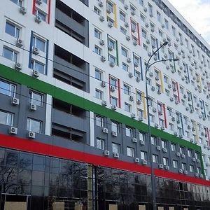 Smart-House Smart kvartira s kukhnei vozle metro. Aparthotel Kiev Exterior photo