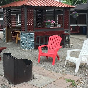 Edgewater Inn Wasaga Beach Exterior photo