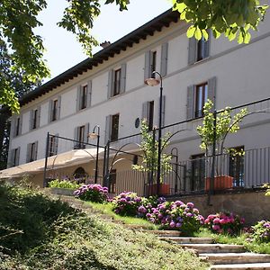 Villa Bregana Carnago Exterior photo