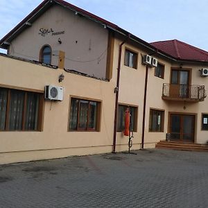 Pensiunea Sena Focsani Hotell Exterior photo