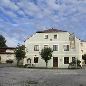 Brauereigasthof Zur Post Leilighet Eschlkam Exterior photo